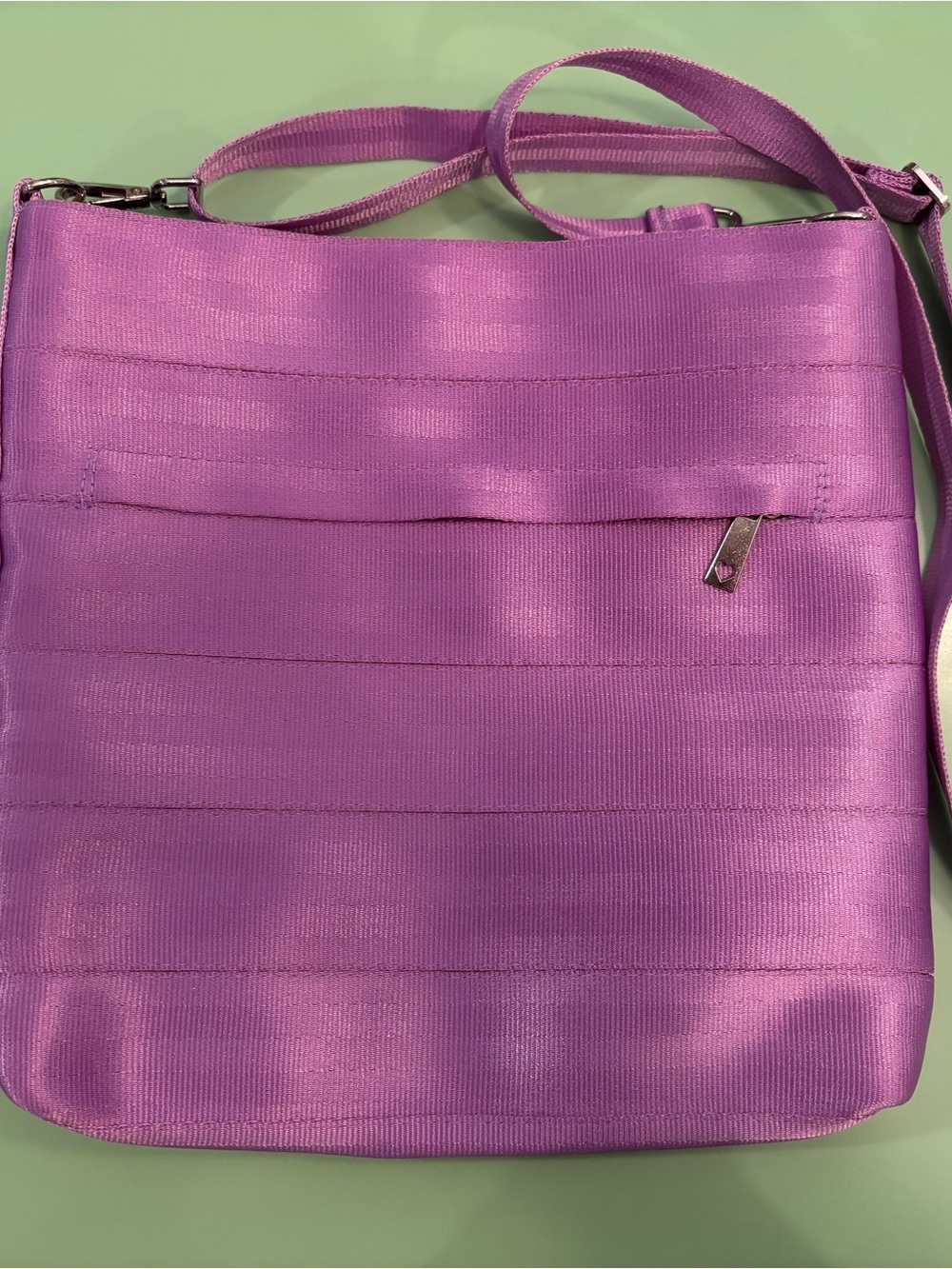 Harveys lilac streamline crossbody
